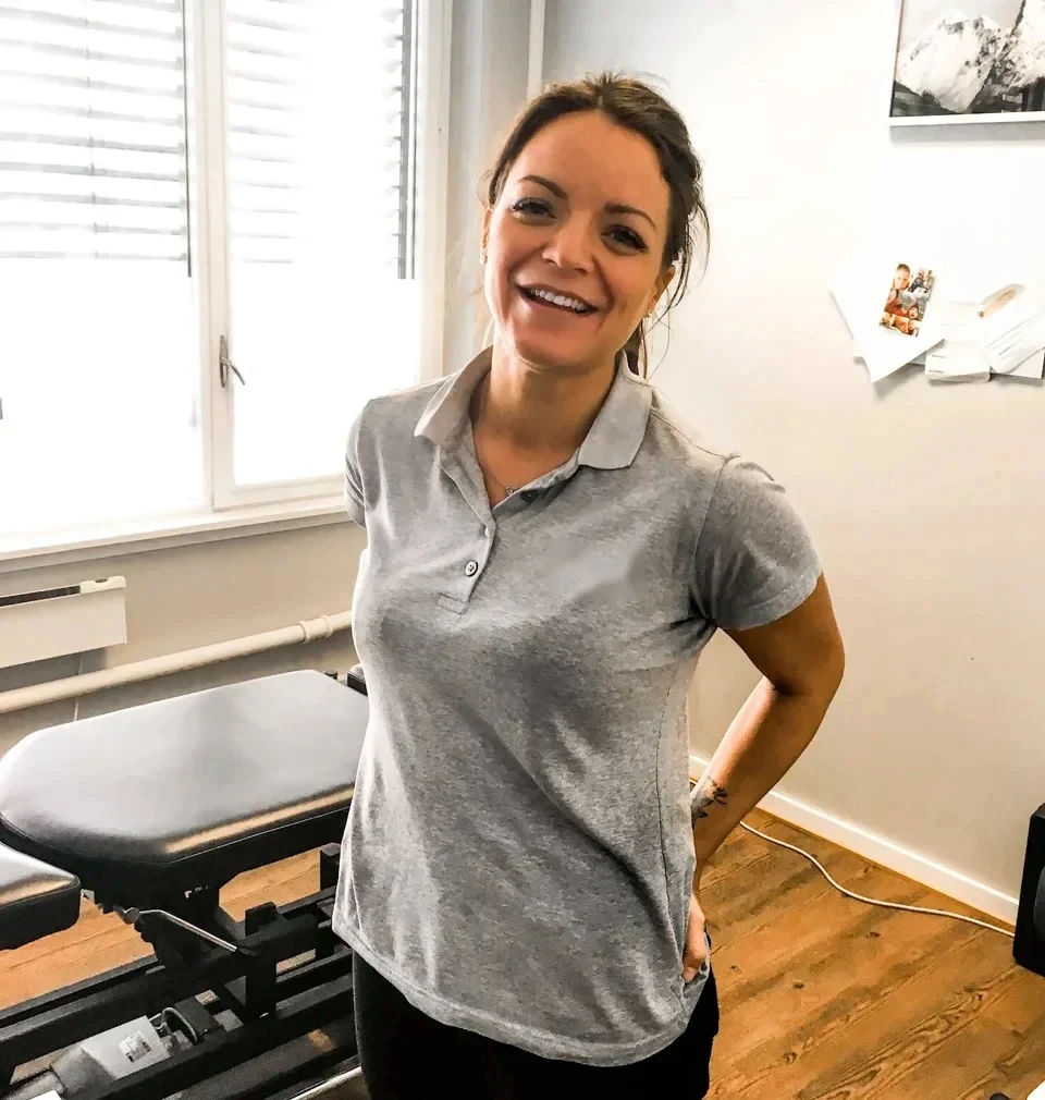 Kiropraktor Sara Hummervoll Nordanger på behandlingsrommet